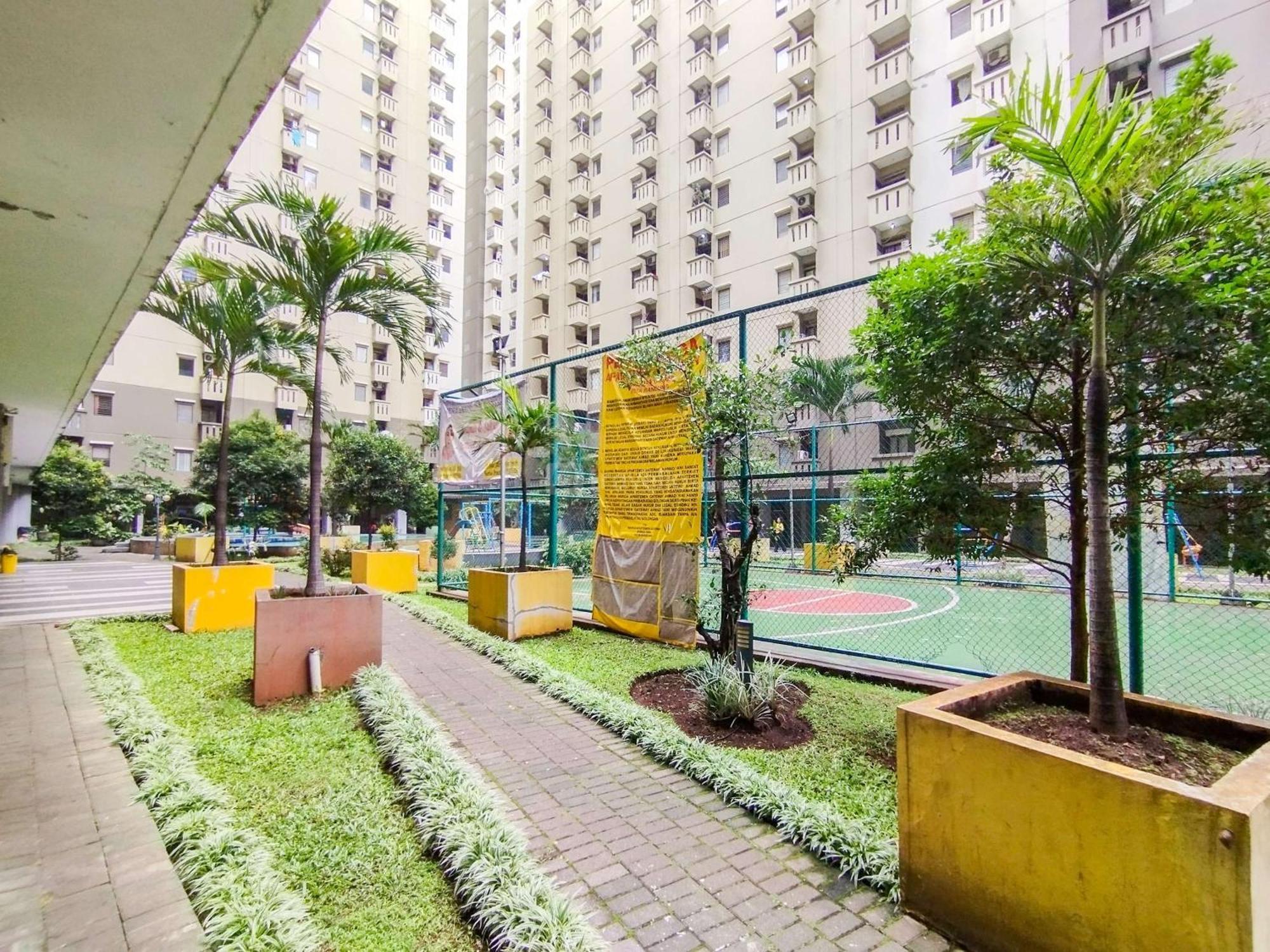 Spacious 2br At Gateway Ahmad Yani Cicadas By Travelio